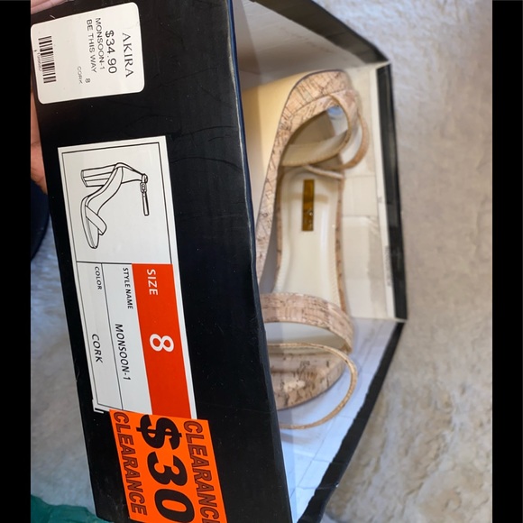 AKIRA BE THIS WAY CHUNKY SANDAL HEEL - Picture 7 of 7